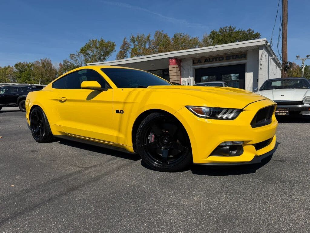 2017 FORD Mustang