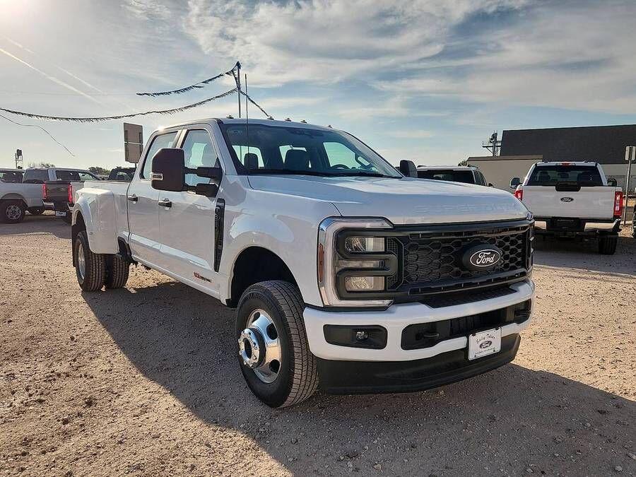 2027 FORD F-350