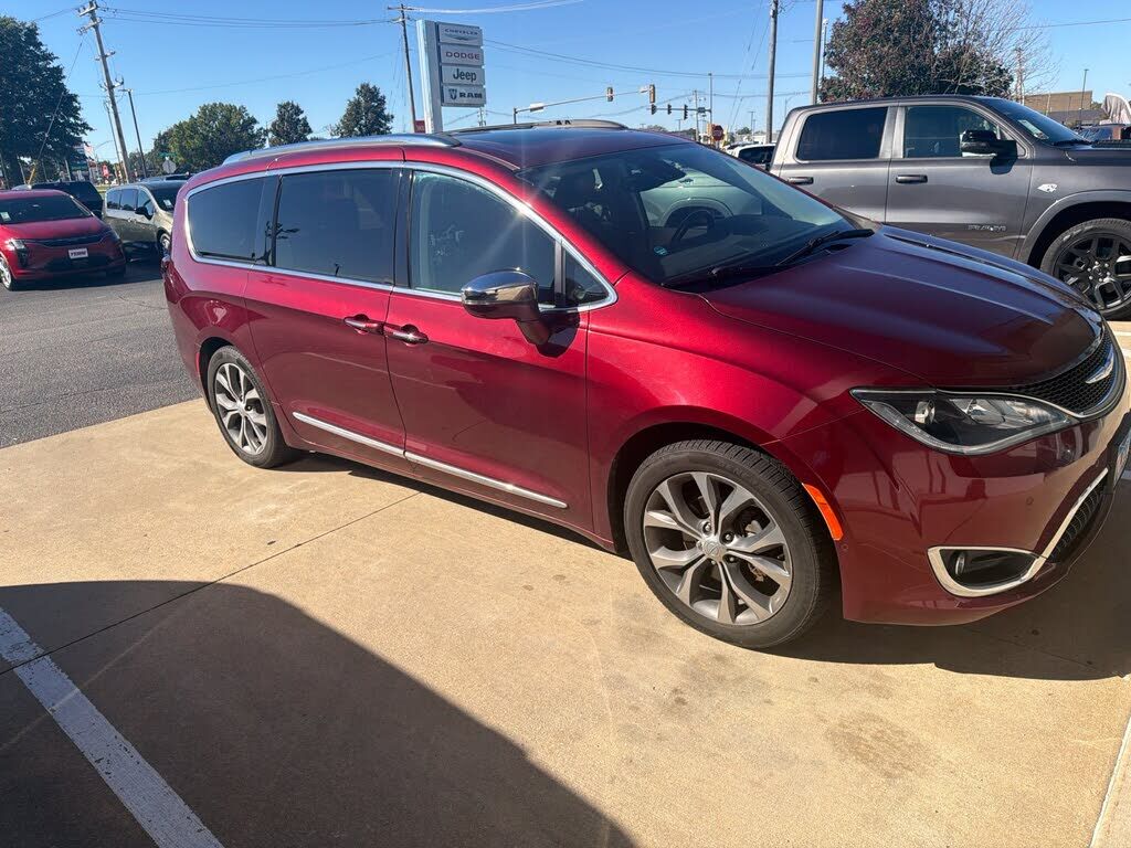 2017 CHRYSLER Pacifica