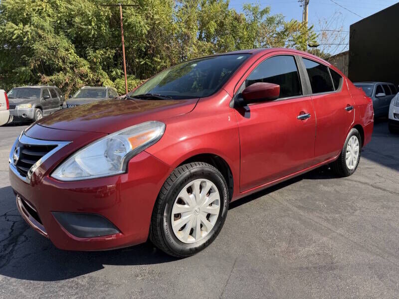 2017 NISSAN Versa