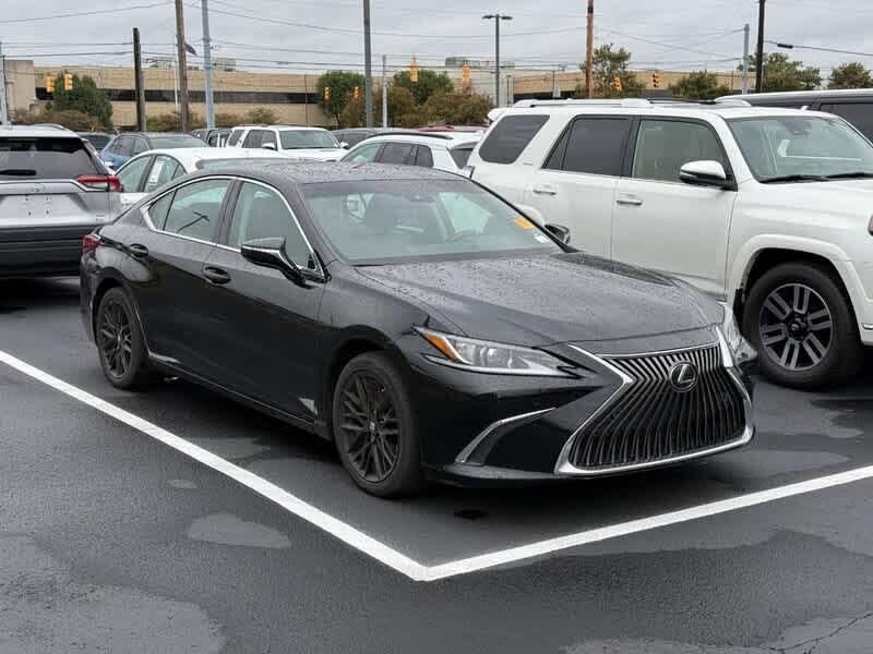 2019 LEXUS ES