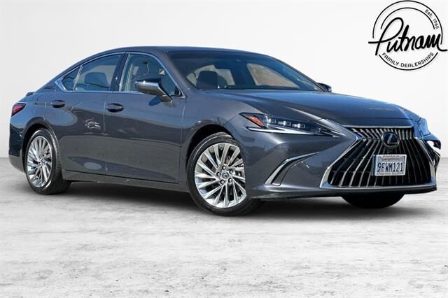 2023 LEXUS ES