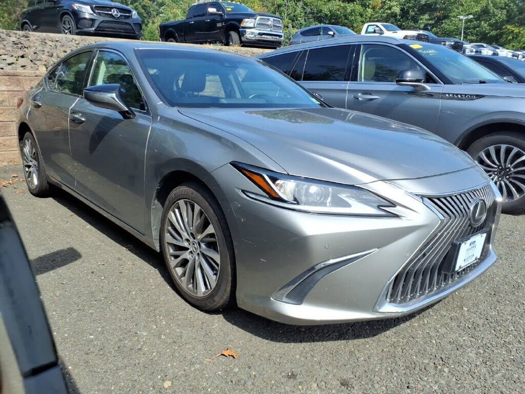 2021 LEXUS ES