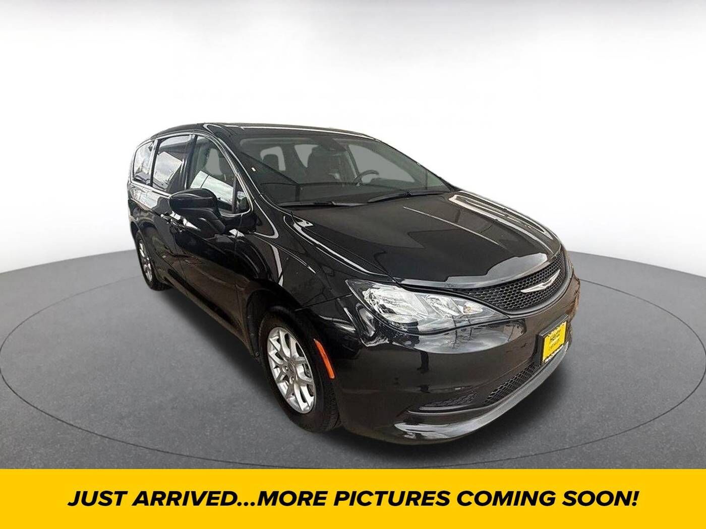 2023 CHRYSLER Voyager