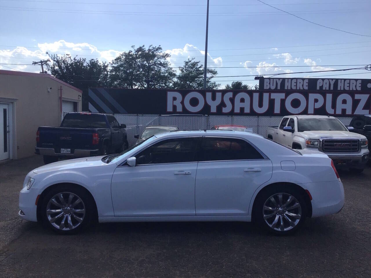 2017 CHRYSLER 300