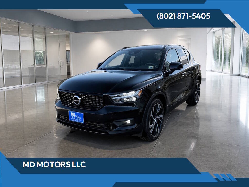 2020 VOLVO XC40