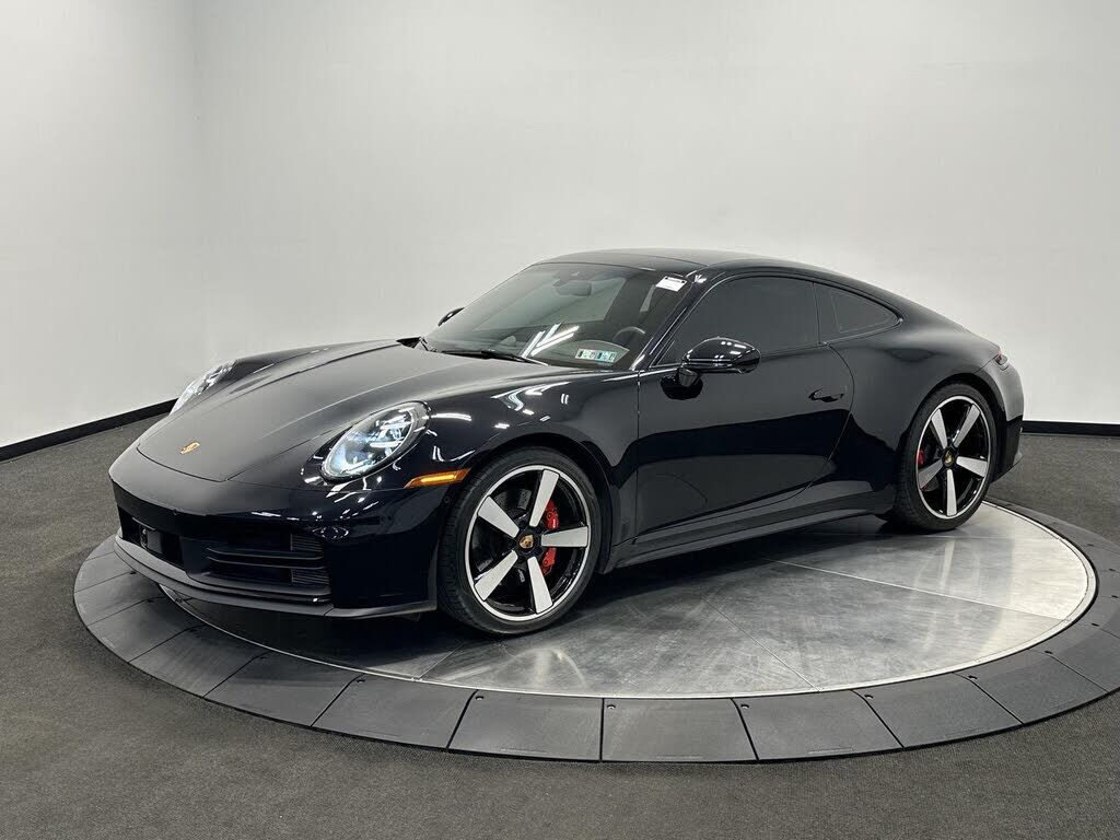 2025 PORSCHE 911