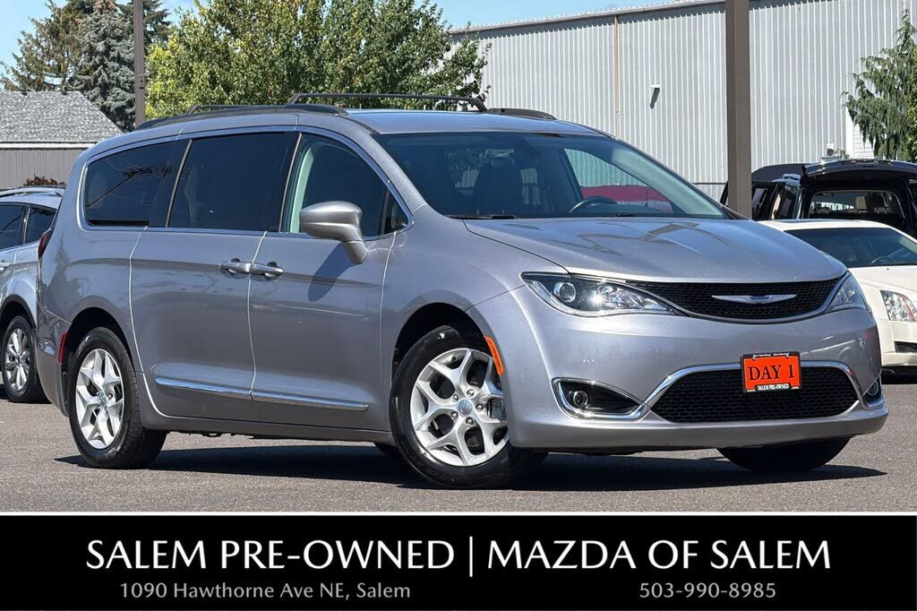 2017 CHRYSLER Pacifica