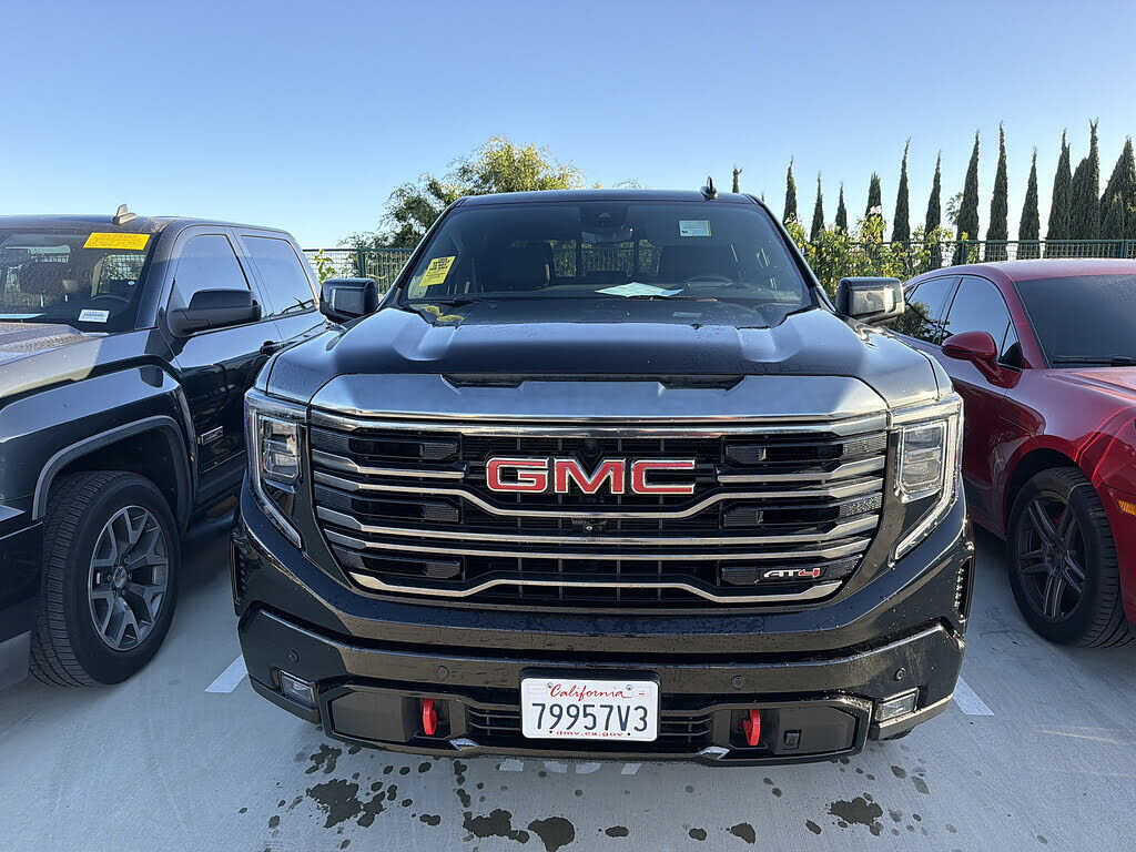 2023 GMC Sierra