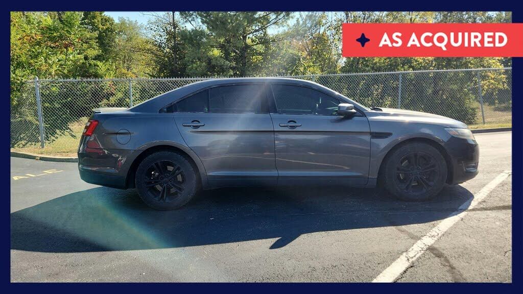 2015 FORD Taurus