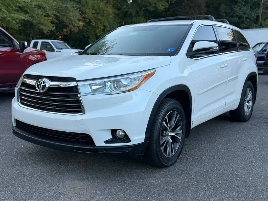 2015 TOYOTA Highlander