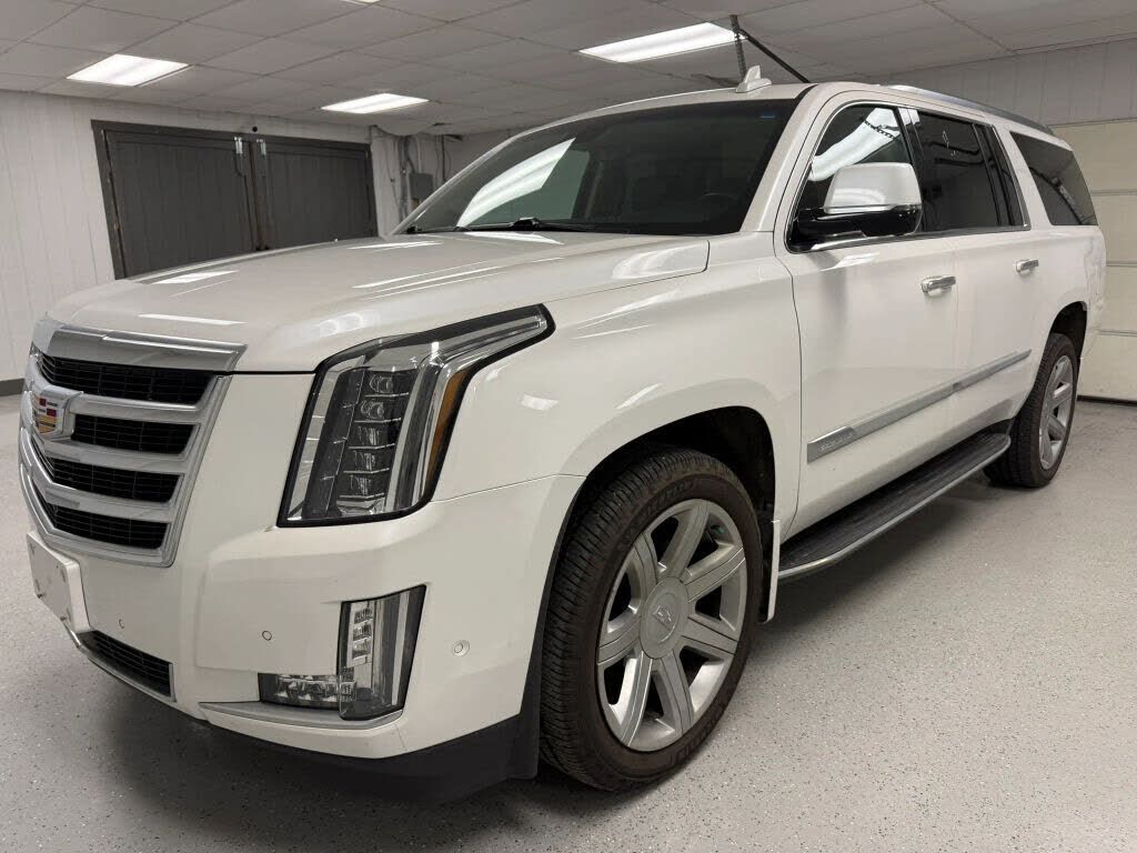 2017 CADILLAC Escalade ESV
