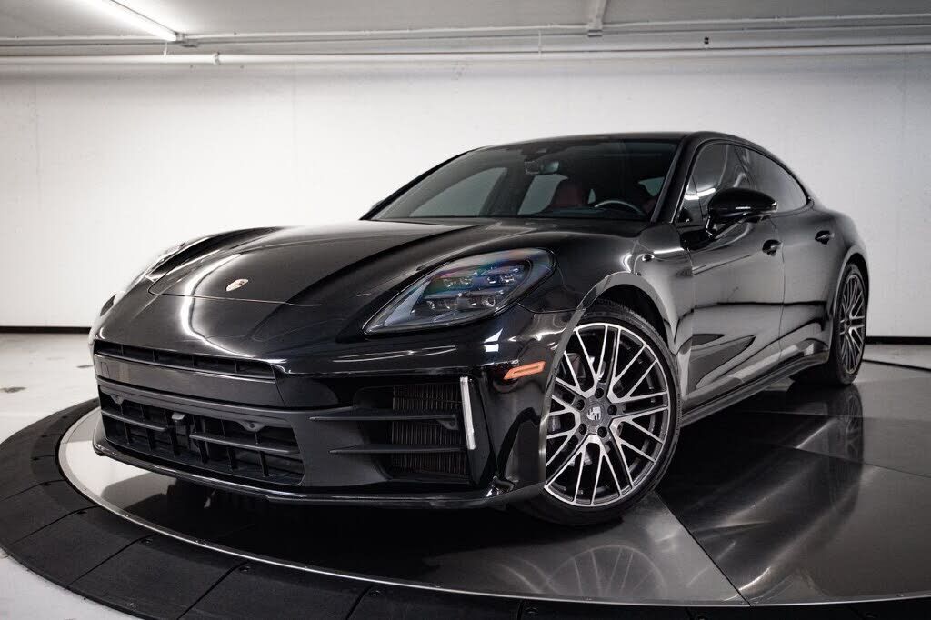2024 PORSCHE Panamera