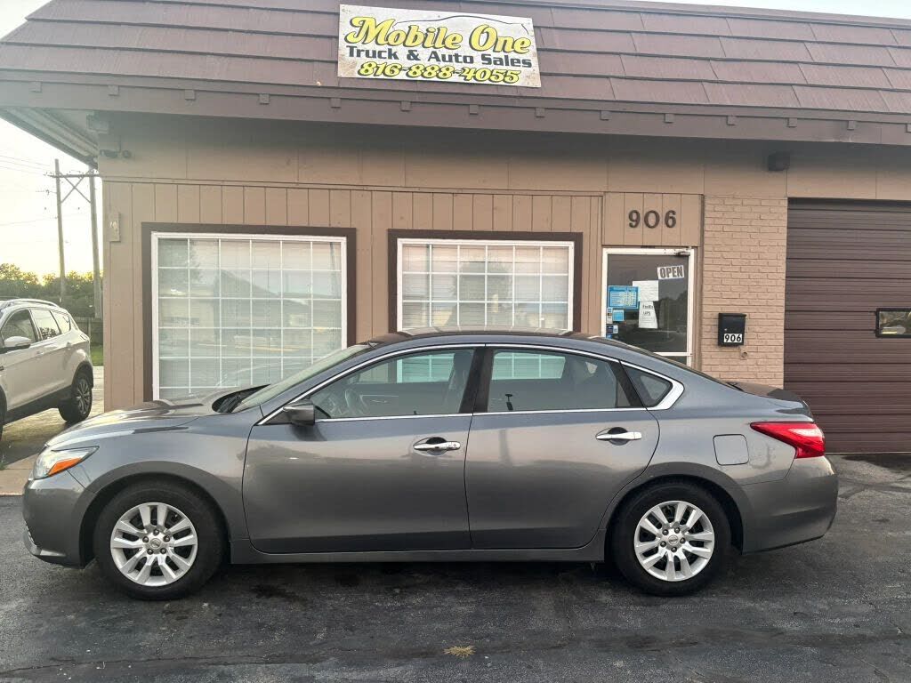 2017 NISSAN Altima