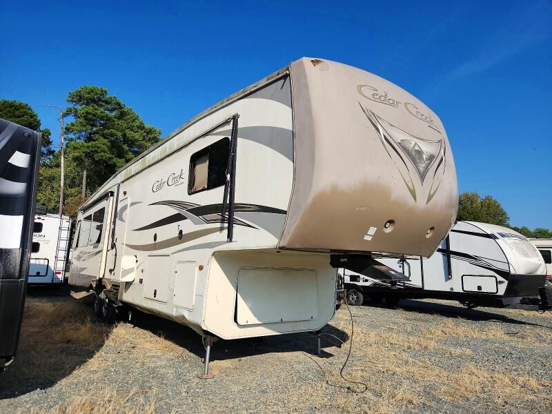 2016 FOREST RIVER Cedar Creek