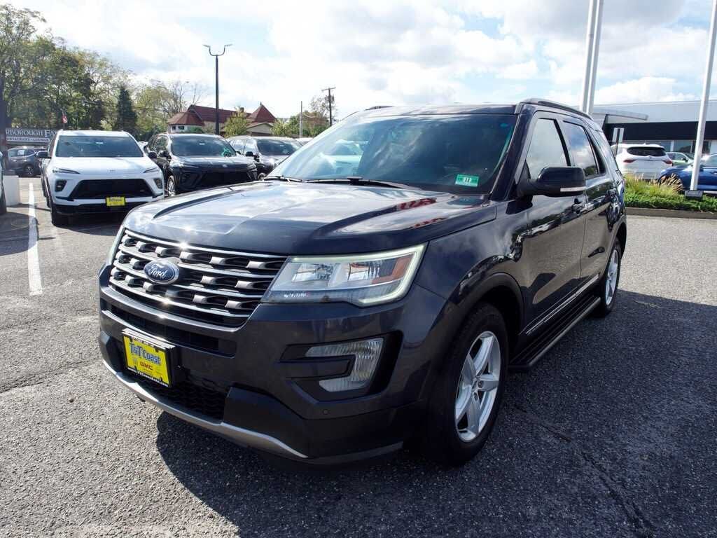 2017 FORD Explorer