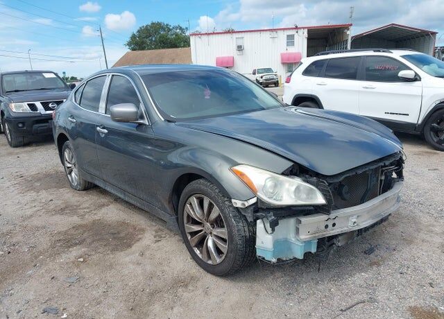 2013 INFINITI M37