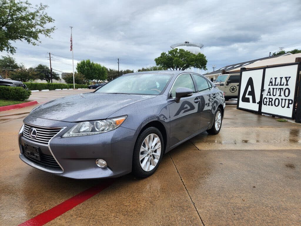 2013 LEXUS ES