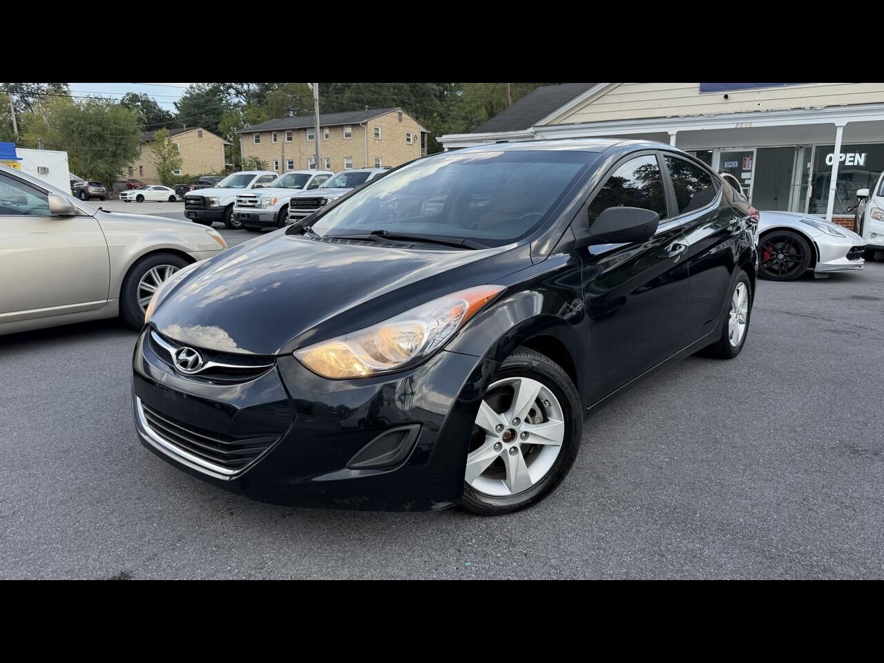 2011 HYUNDAI Elantra