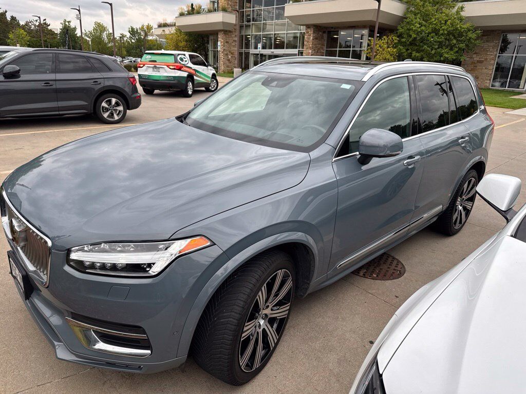2021 VOLVO XC90