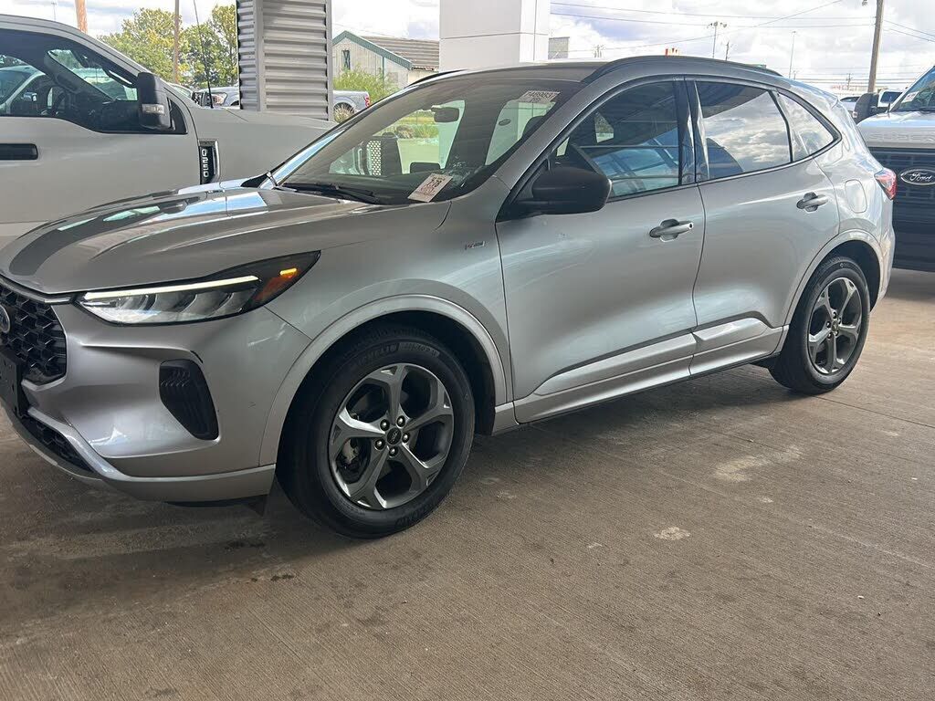 2024 FORD Escape
