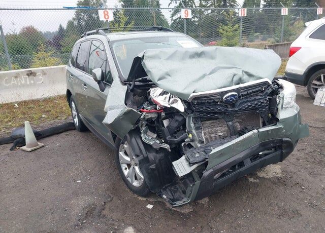 2015 SUBARU Forester