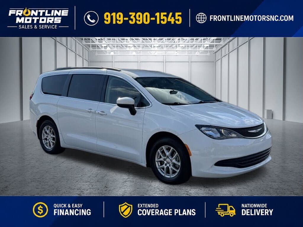 2020 CHRYSLER Voyager
