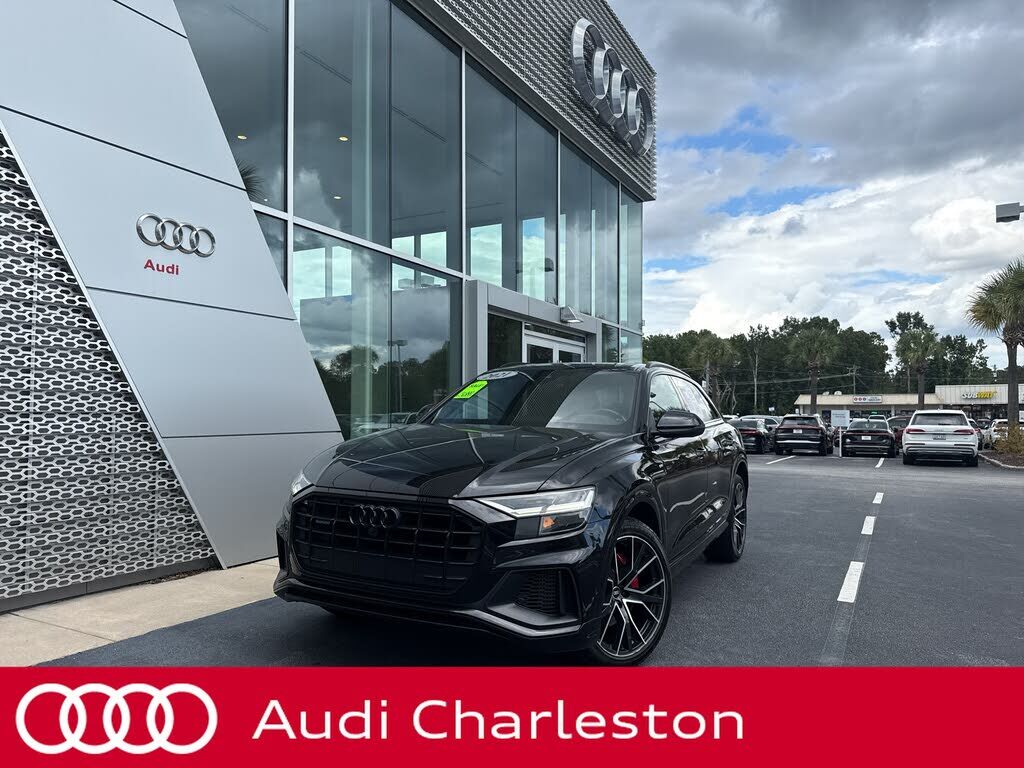 2021 AUDI Q8