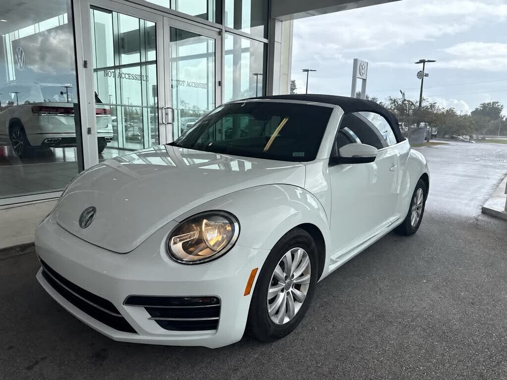 2017 VOLKSWAGEN Beetle