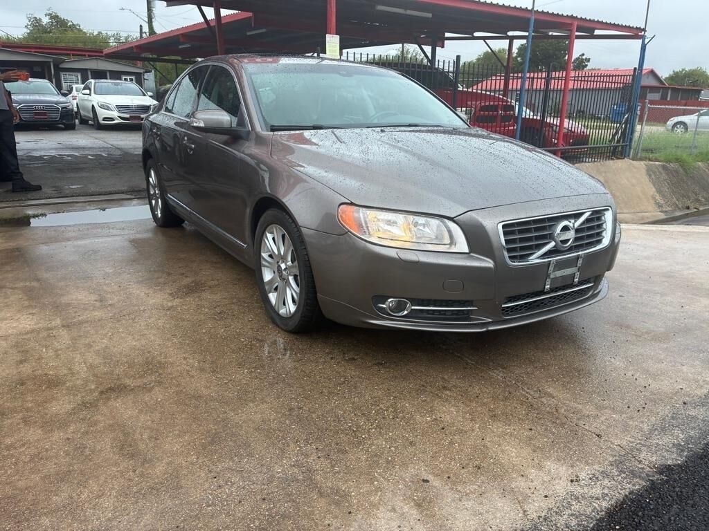 2010 VOLVO S80