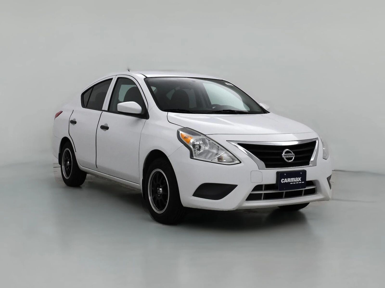 2016 NISSAN Versa