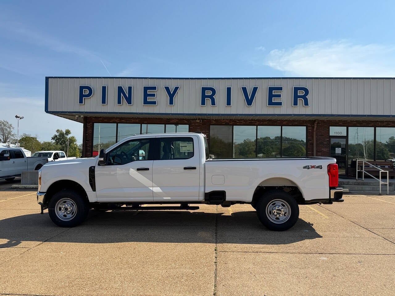 2027 FORD F-350