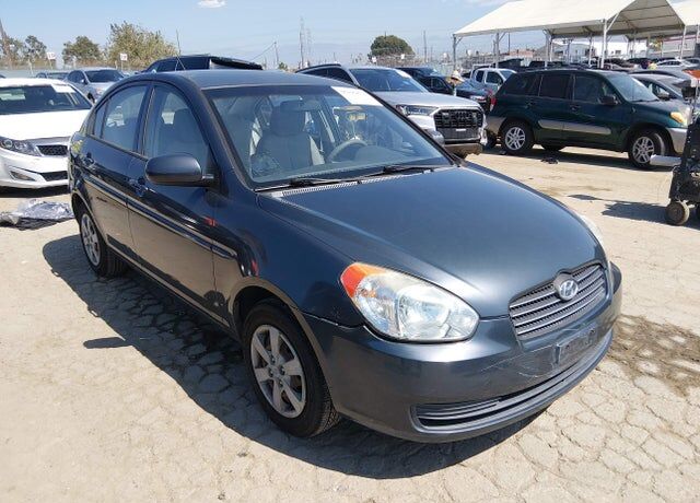 2011 HYUNDAI Accent