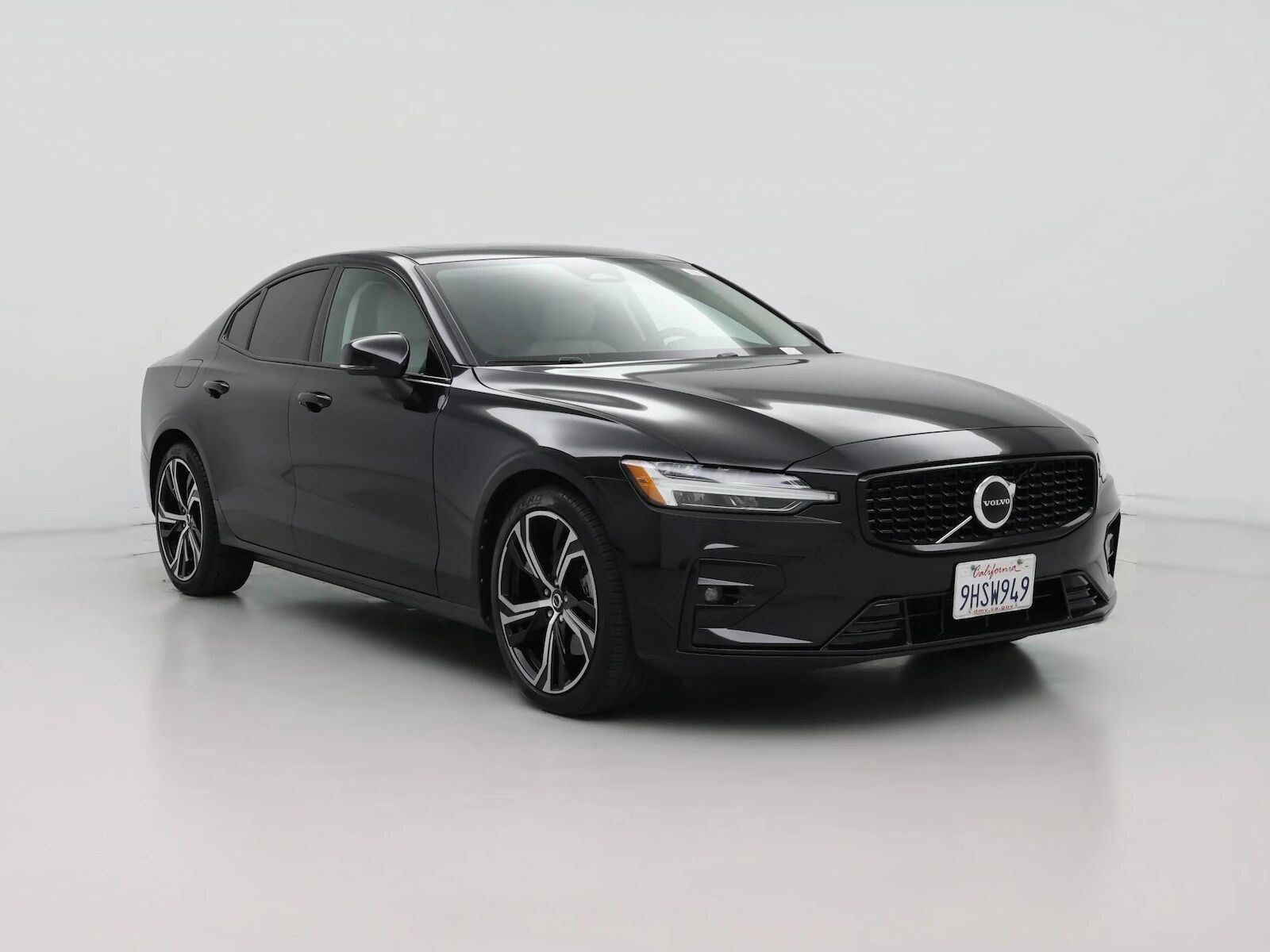 2024 VOLVO S60