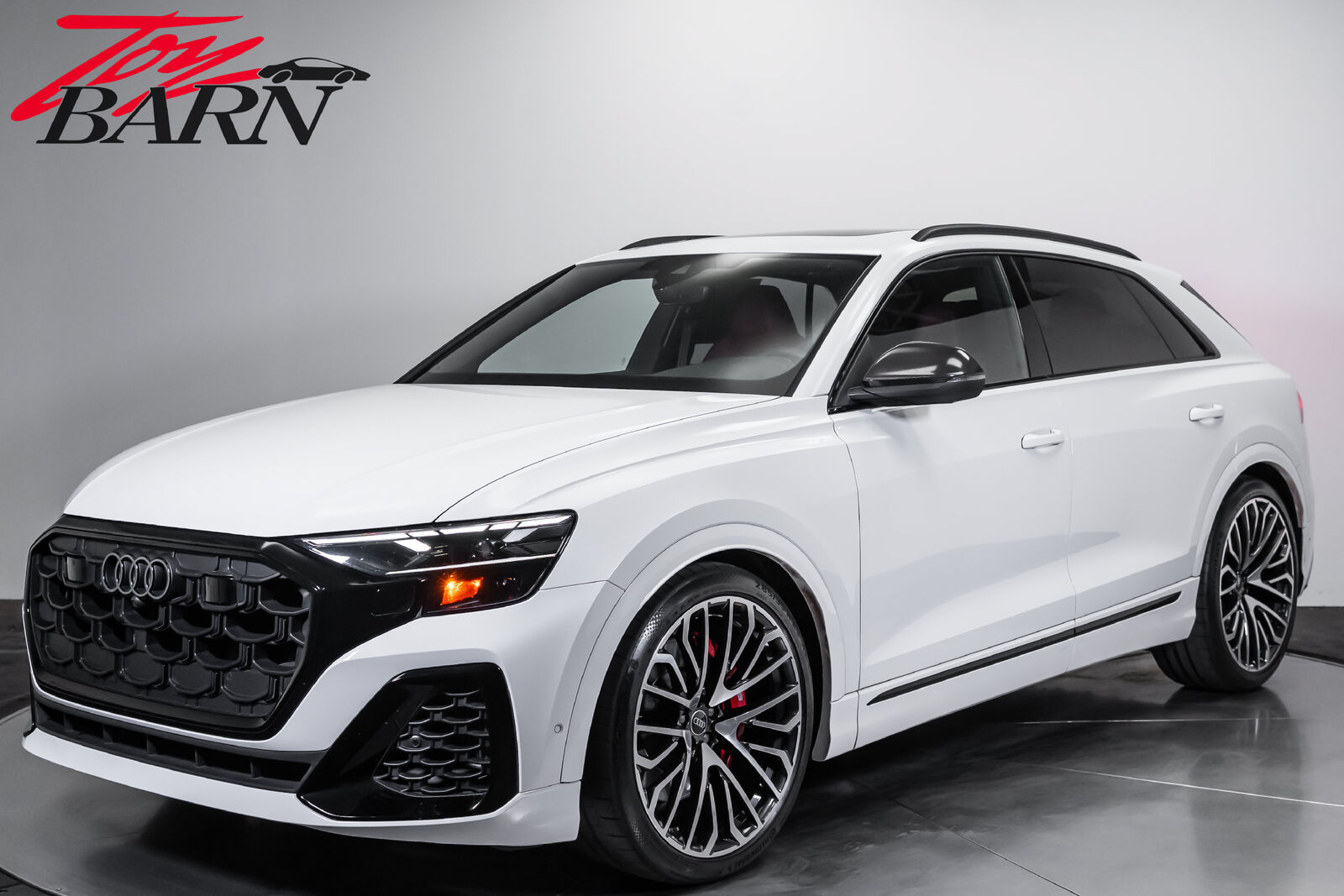 2024 AUDI SQ8