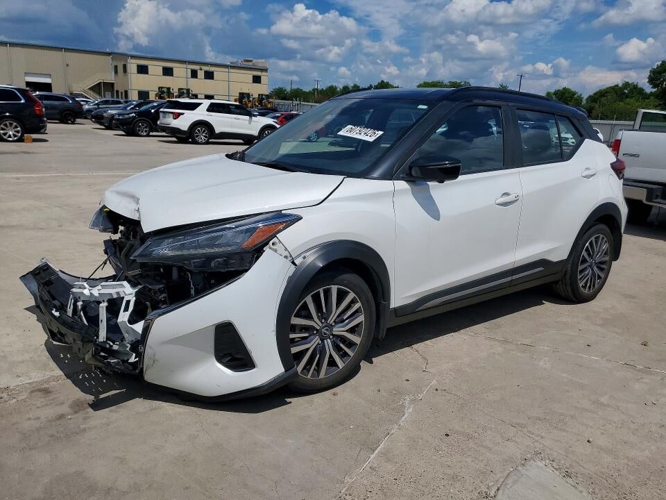 2024 NISSAN Kicks