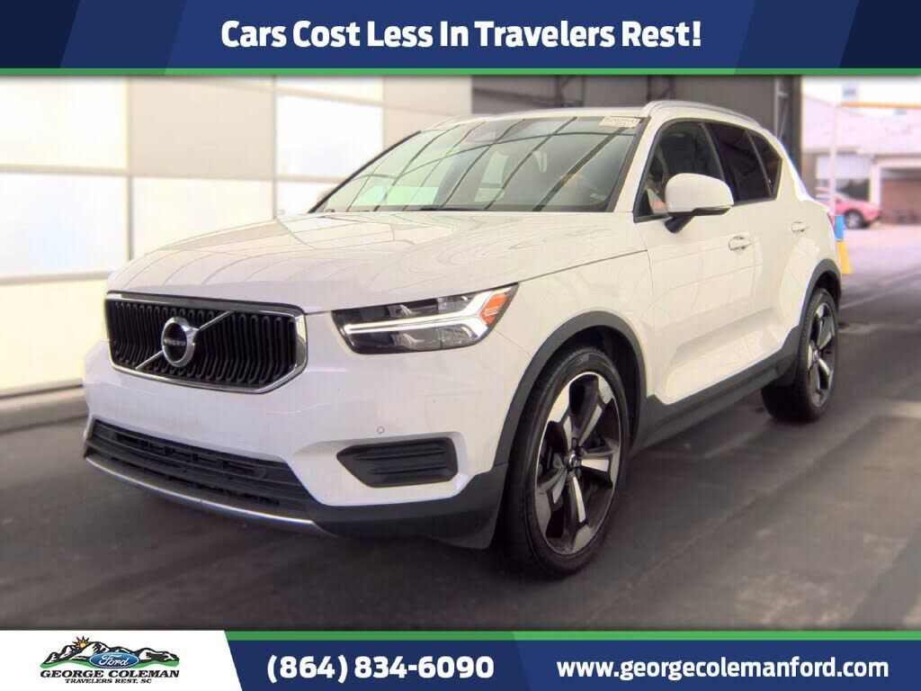 2020 VOLVO XC40