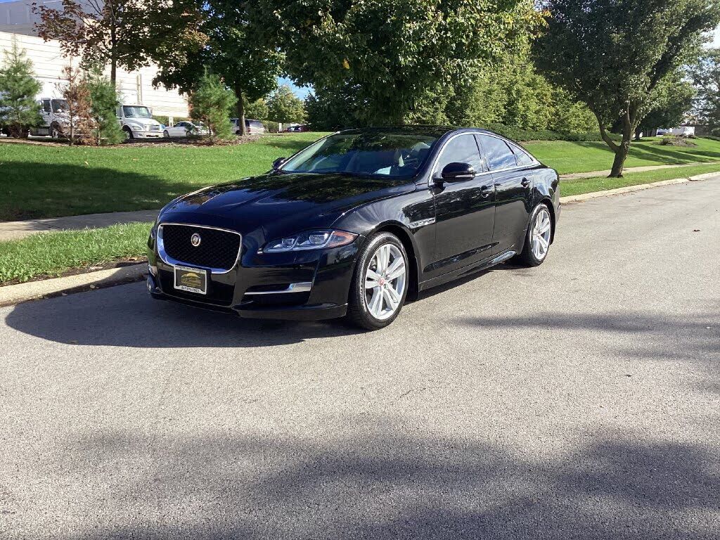 2019 JAGUAR XJ