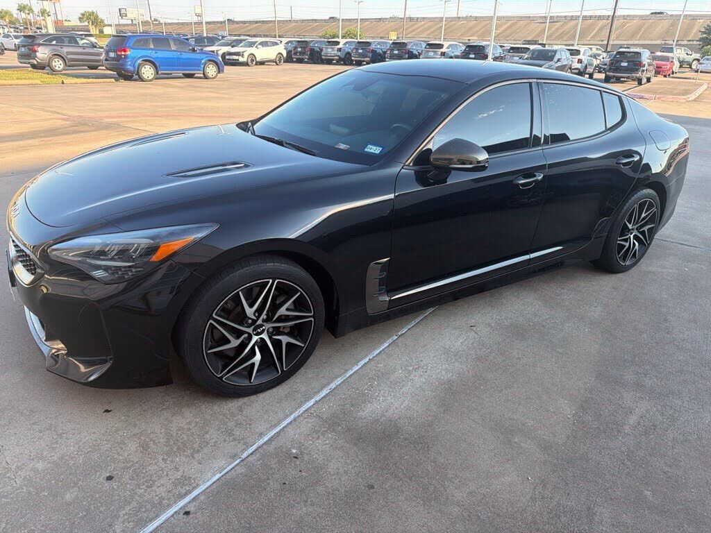 2022 KIA Stinger
