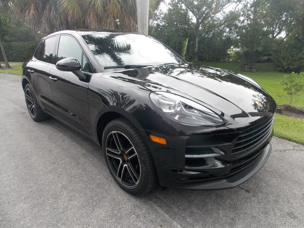 2020 PORSCHE Macan