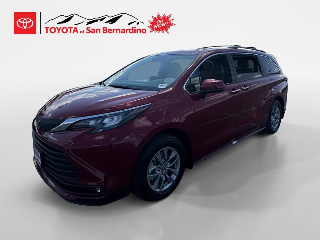 2026 TOYOTA Sienna