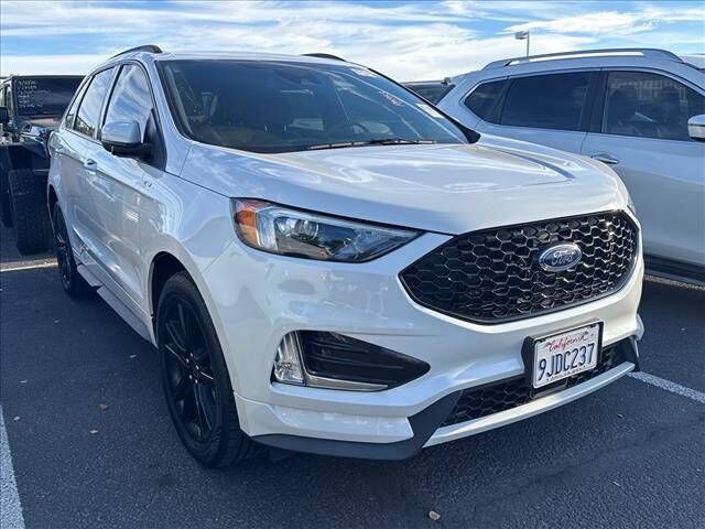 2023 FORD Edge