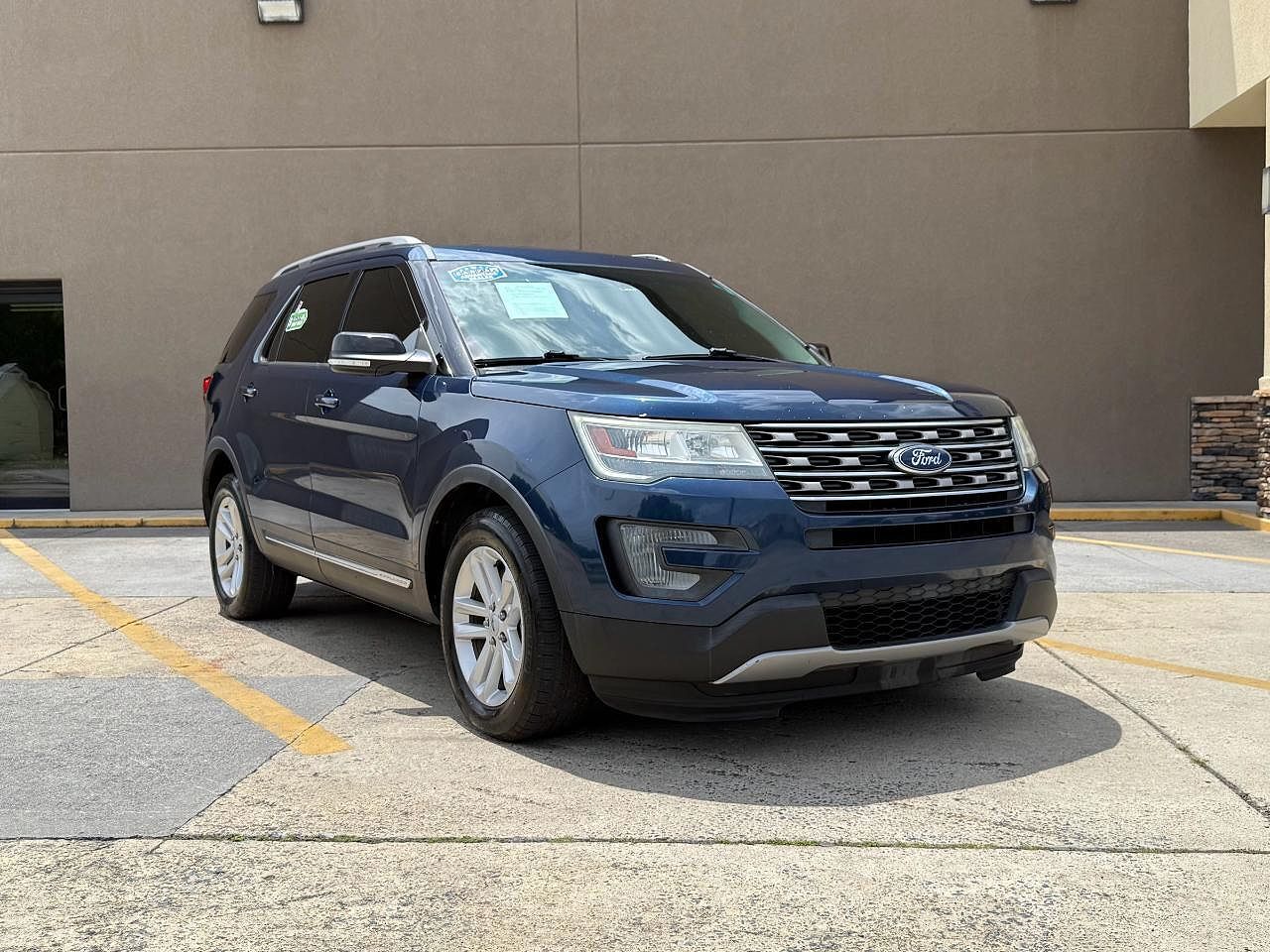 2017 FORD Explorer