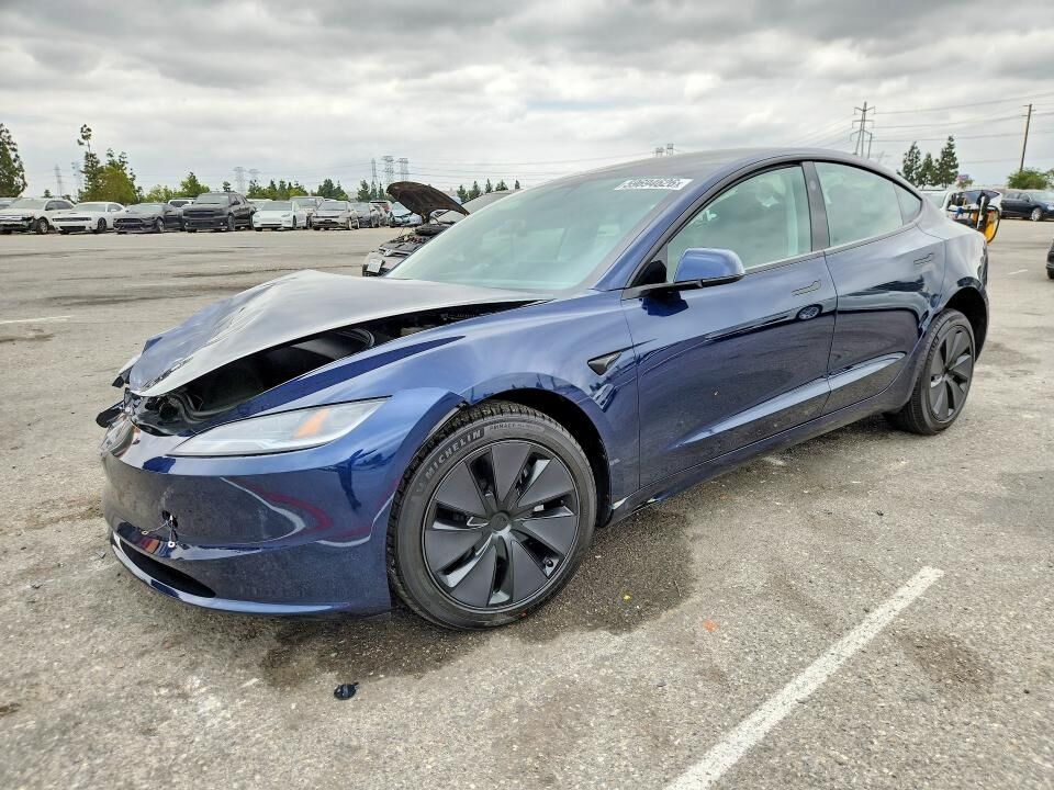 2026 TESLA Model 3
