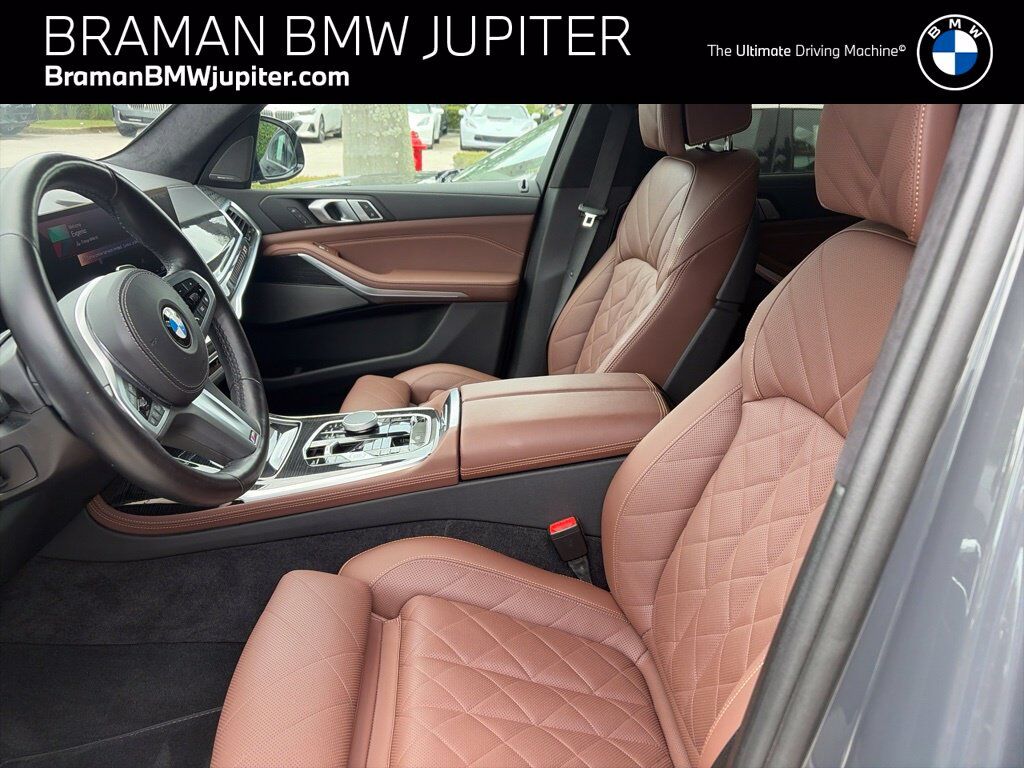 2025 BMW X7