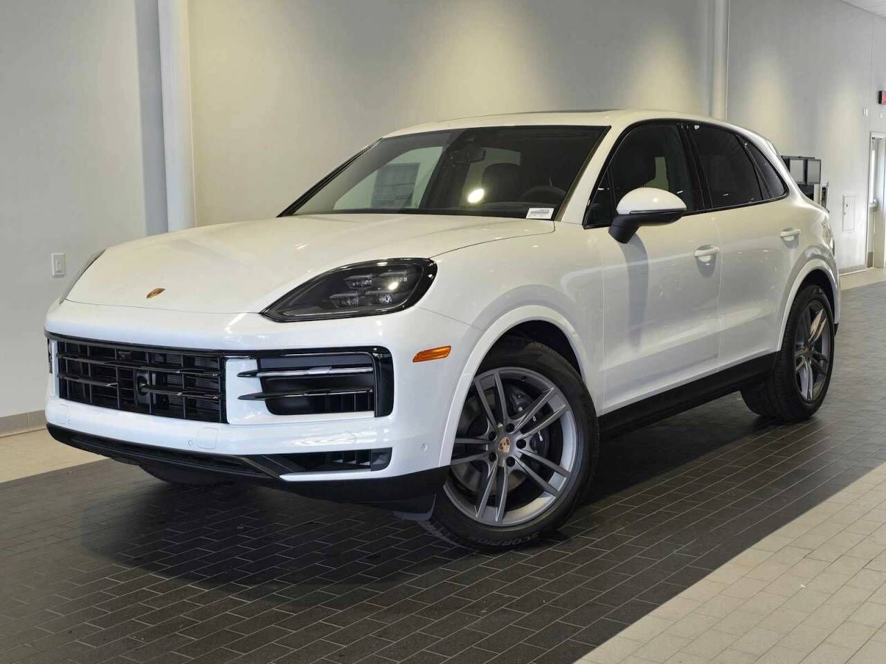 2025 PORSCHE Cayenne