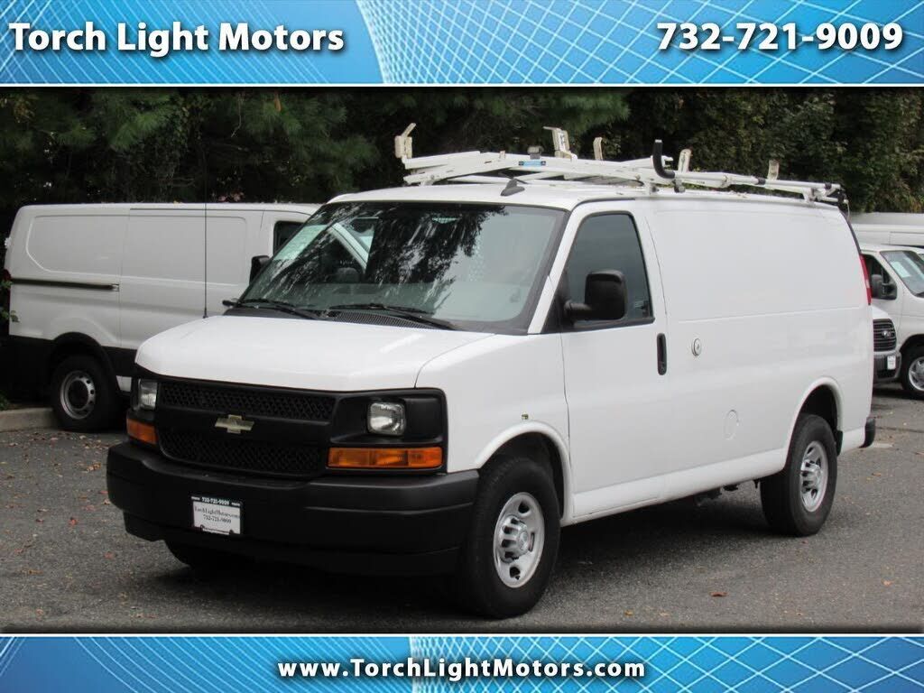 2017 CHEVROLET Express