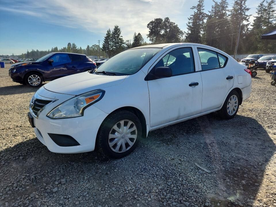 2015 NISSAN Versa