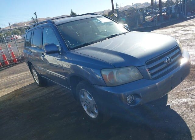 2004 TOYOTA Highlander
