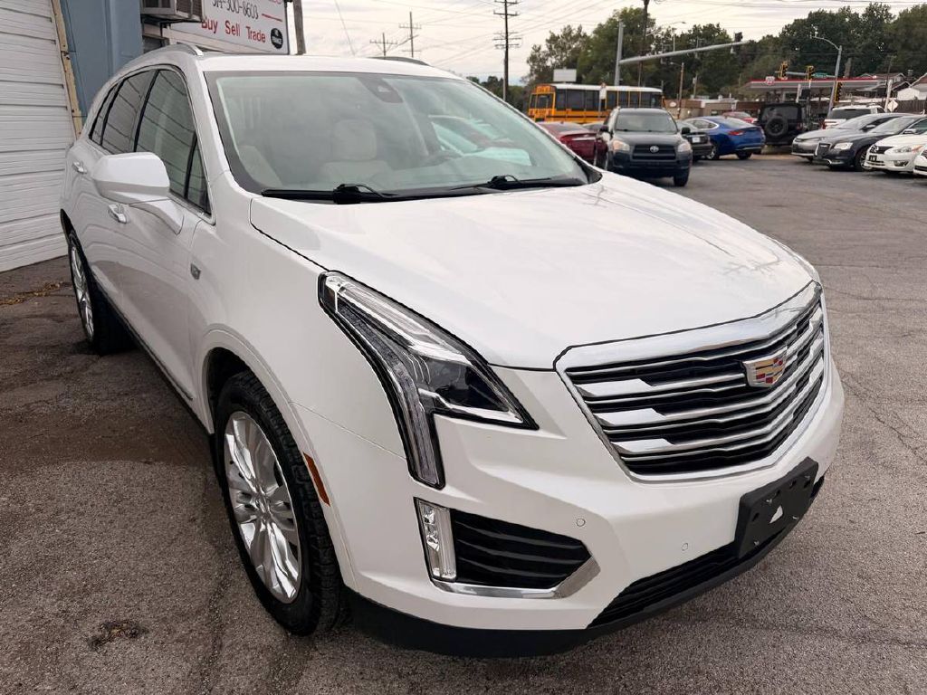 2017 CADILLAC XT5